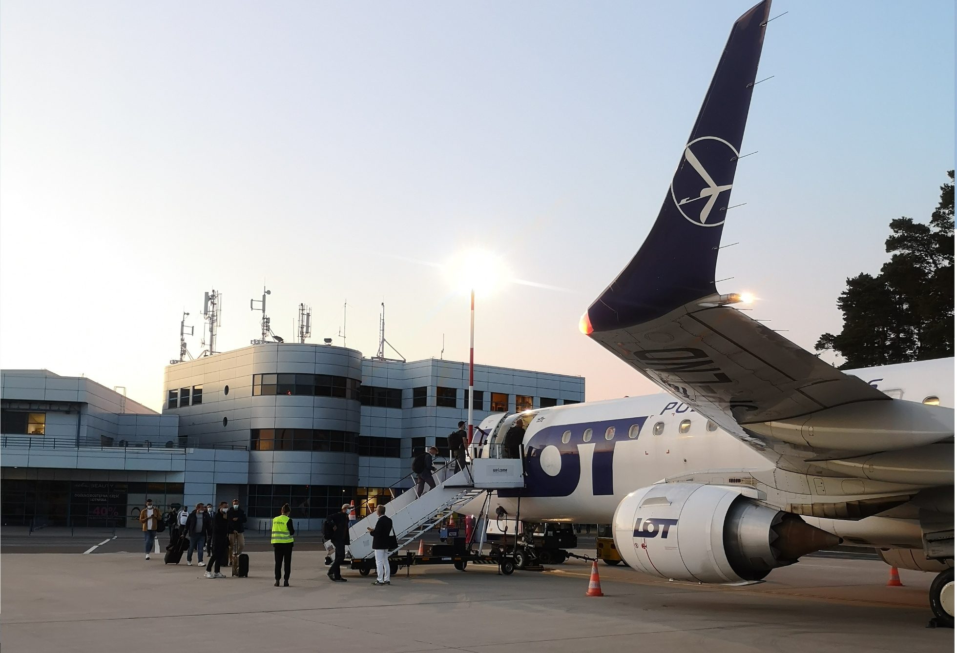 Budowa lotniska Szczecin z dużą ilością samolotów